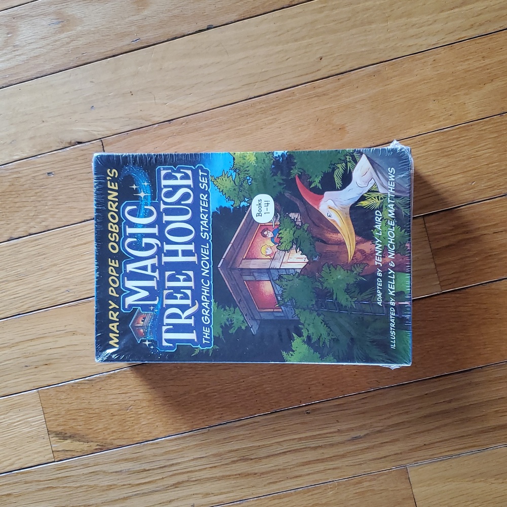 Magic Tree House Graphic Novel Set (Books 1-4)
